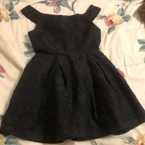 L'atiste black boat neckline dress